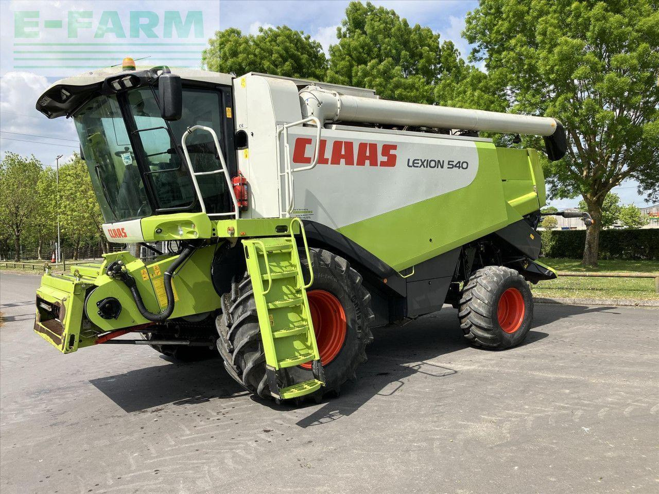 CLAAS LEXION 540 - Combine harvester: picture 1 CLAAS LEXION 540 - Combine harvester: picture 1