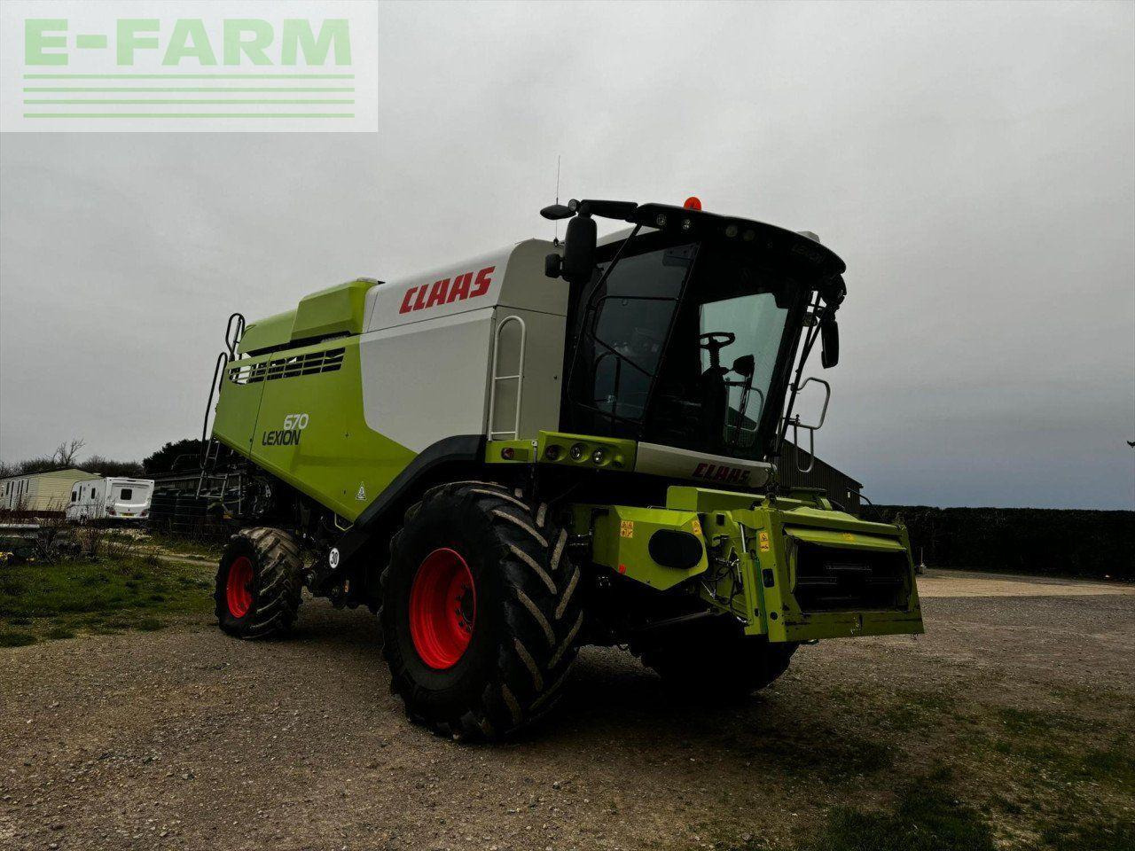 CLAAS LEXION 670 M - Combine harvester: picture 1 CLAAS LEXION 670 M - Combine harvester: picture 1