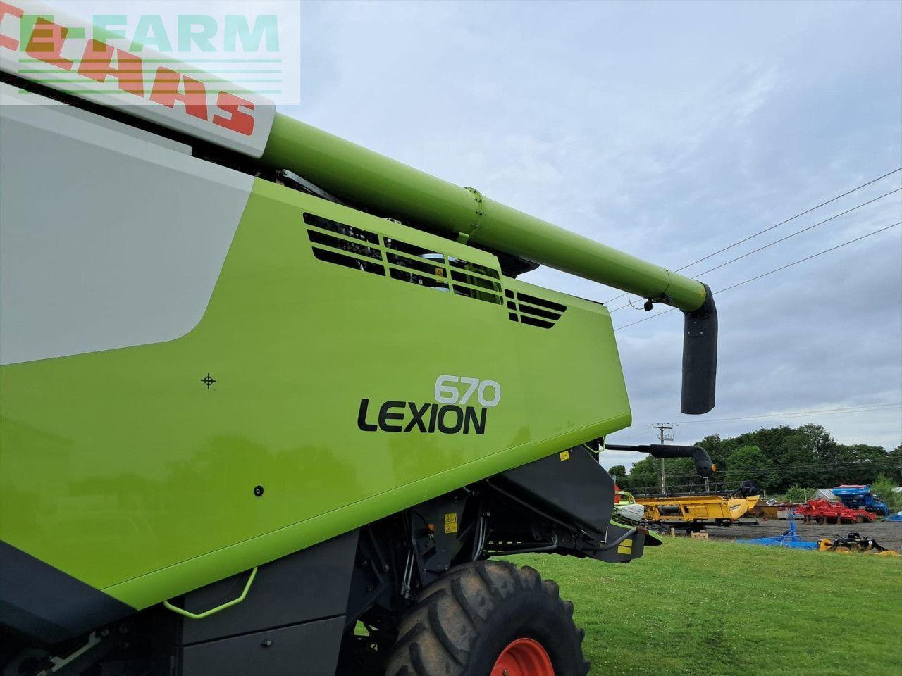 CLAAS LEXION 670TT - Combine harvester: picture 5 CLAAS LEXION 670TT - Combine harvester: picture 5