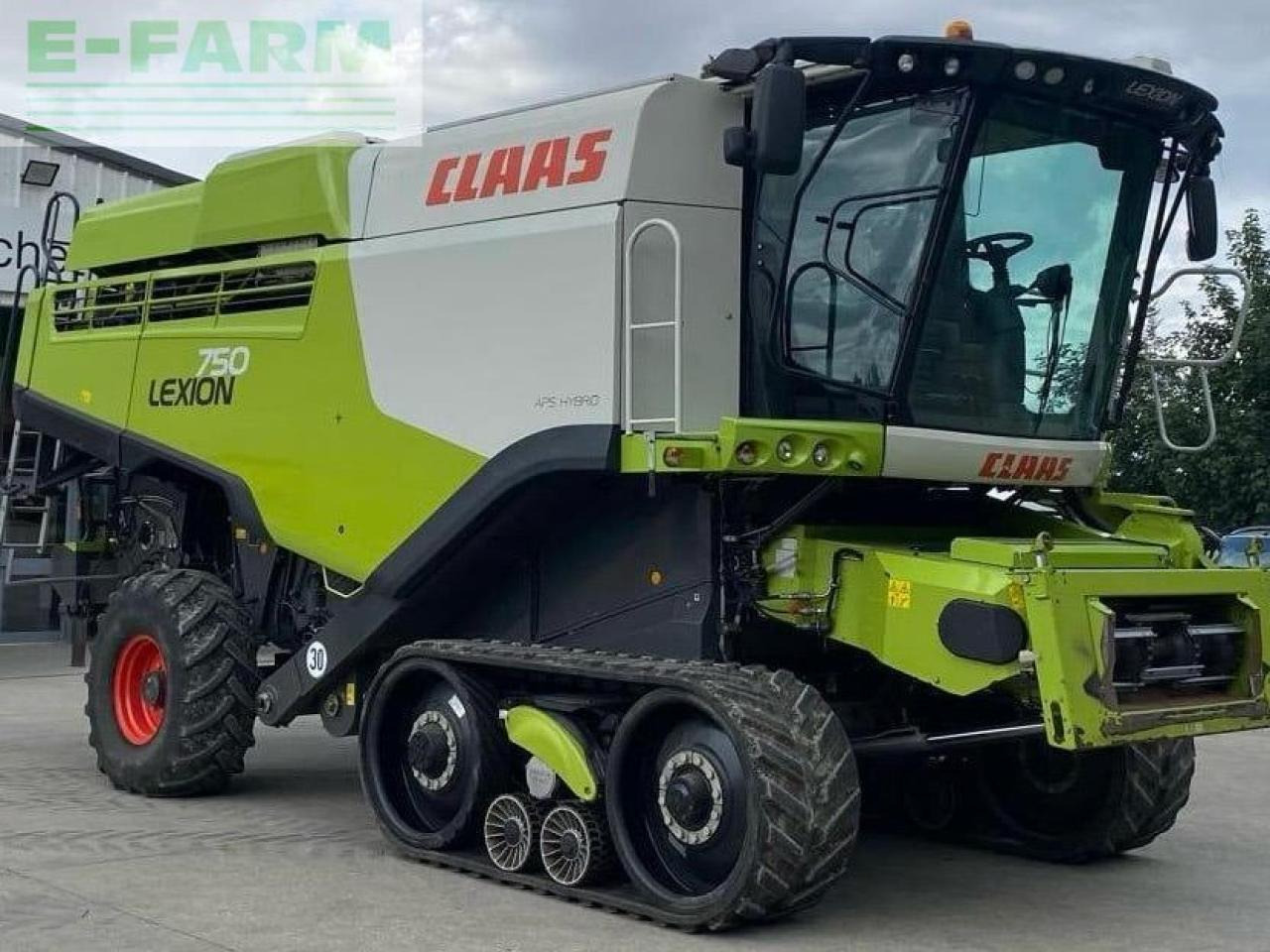 CLAAS LEXION 750 TT - Combine harvester: picture 2 CLAAS LEXION 750 TT - Combine harvester: picture 2