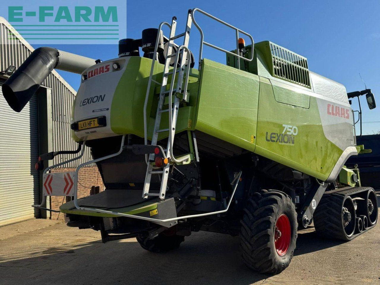 CLAAS LEXION 750TT & VARIO 900 - Combine harvester: picture 4 CLAAS LEXION 750TT & VARIO 900 - Combine harvester: picture 4