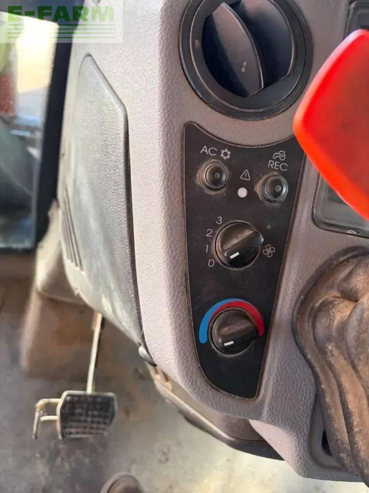 Farm tractor CLAAS arion 410: picture 9