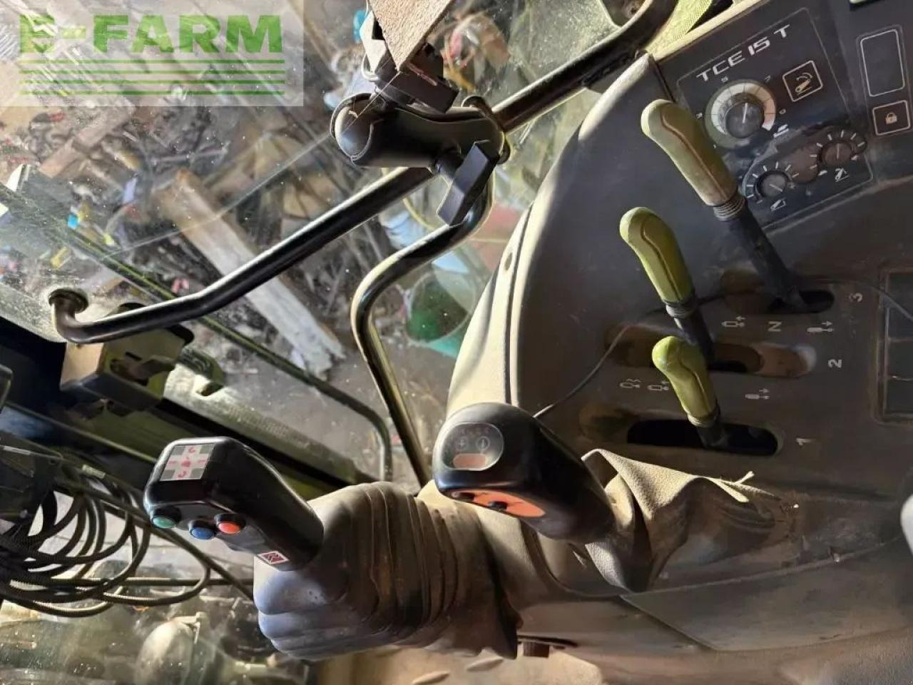 Farm tractor CLAAS arion 410: picture 7