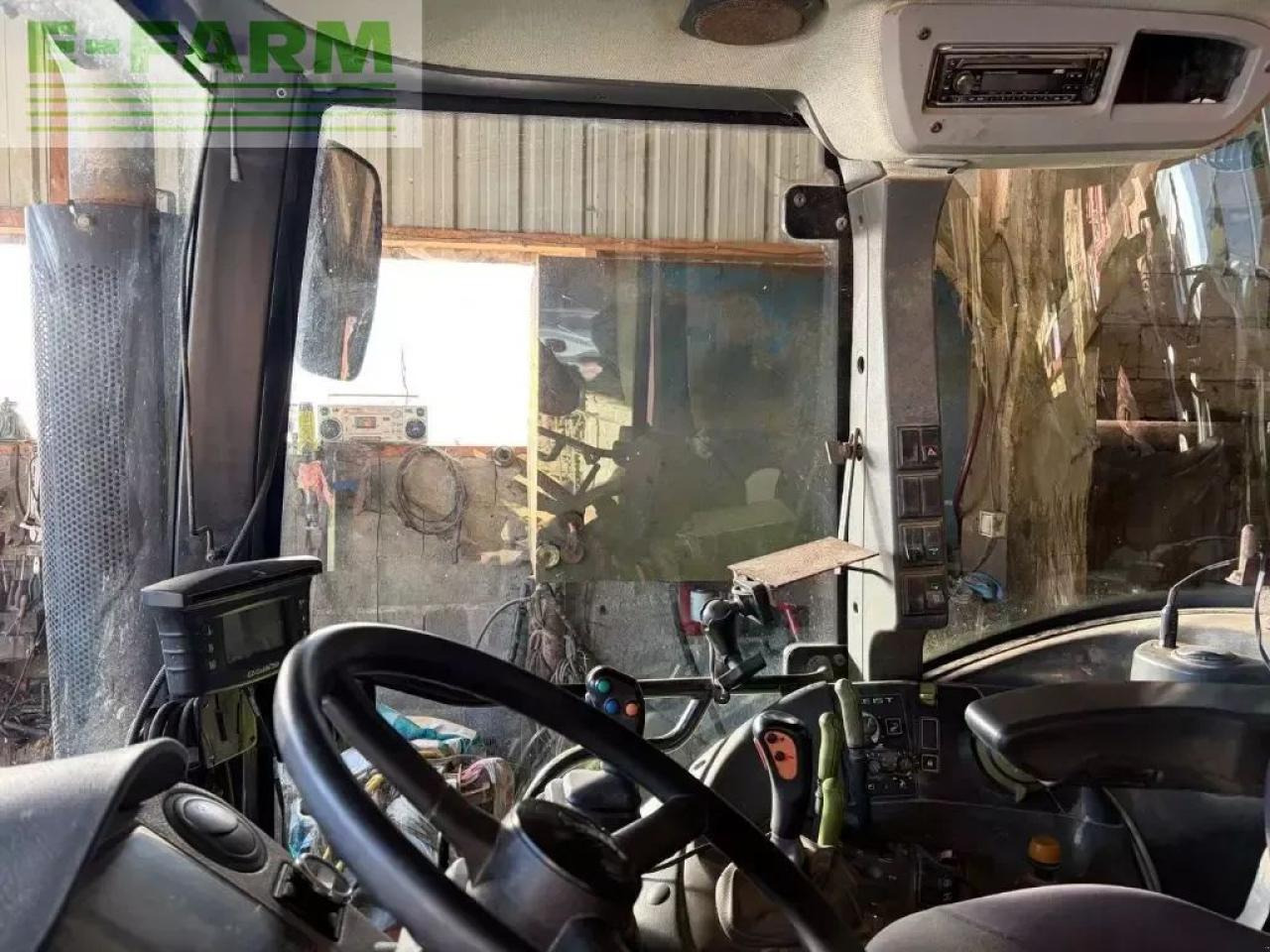 Farm tractor CLAAS arion 410: picture 6