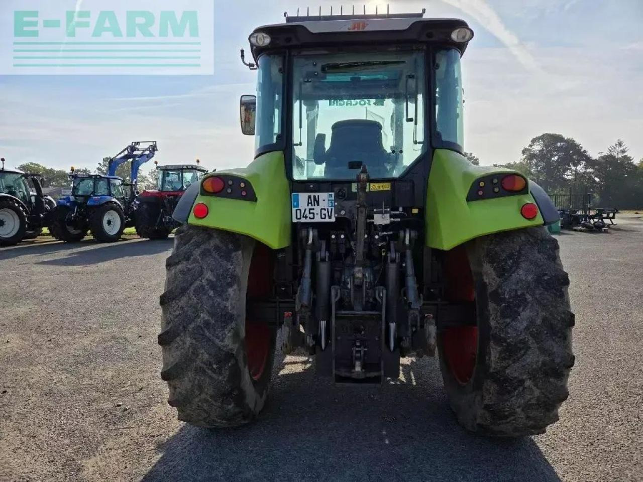 CLAAS arion 420 - Farm tractor: picture 4 CLAAS arion 420 - Farm tractor: picture 4