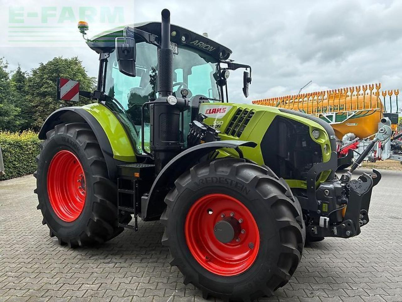 CLAAS arion 550 cmatic CMATIC - Farm tractor: picture 5 CLAAS arion 550 cmatic CMATIC - Farm tractor: picture 5