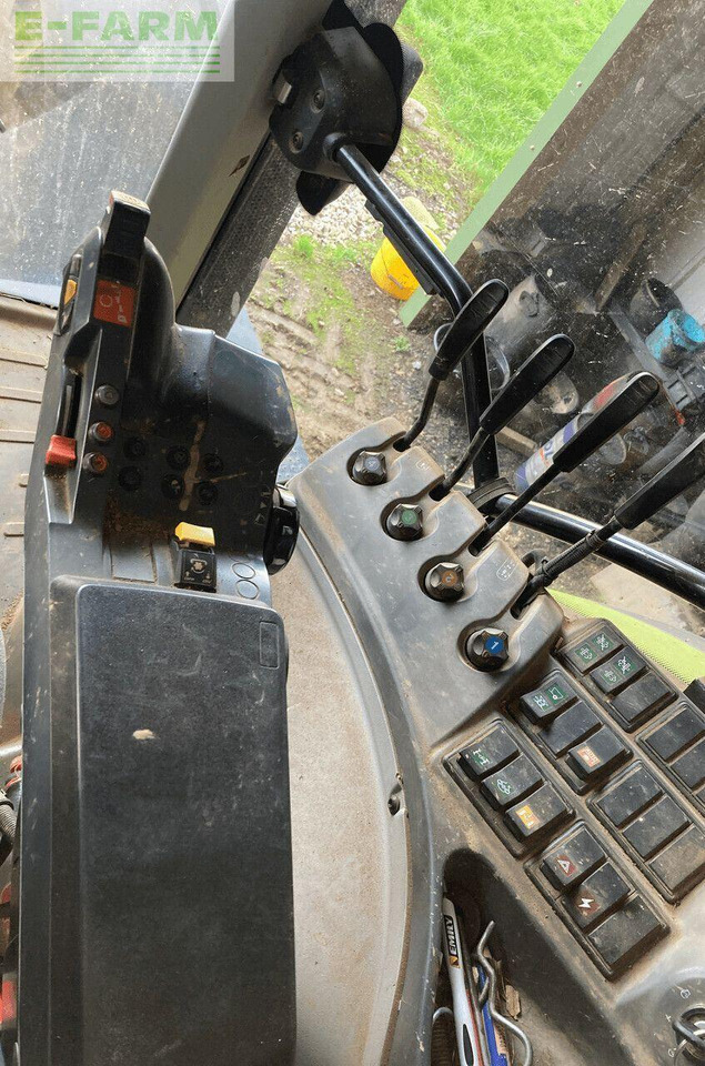 CLAAS arion 640 - Farm tractor: picture 2 CLAAS arion 640 - Farm tractor: picture 2