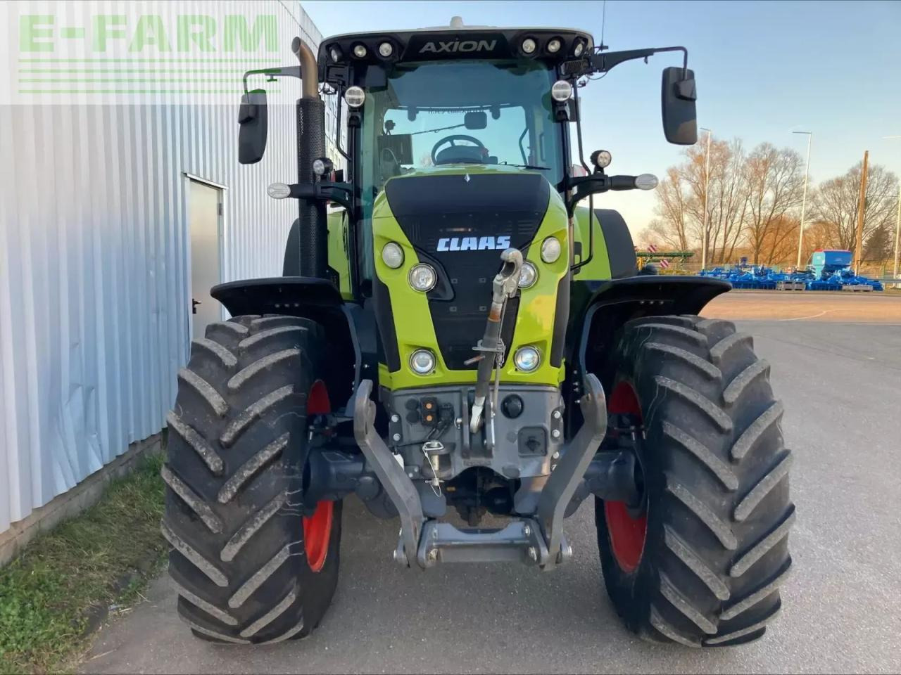 CLAAS axion 800 cmatic s5 - Farm tractor: picture 5 CLAAS axion 800 cmatic s5 - Farm tractor: picture 5