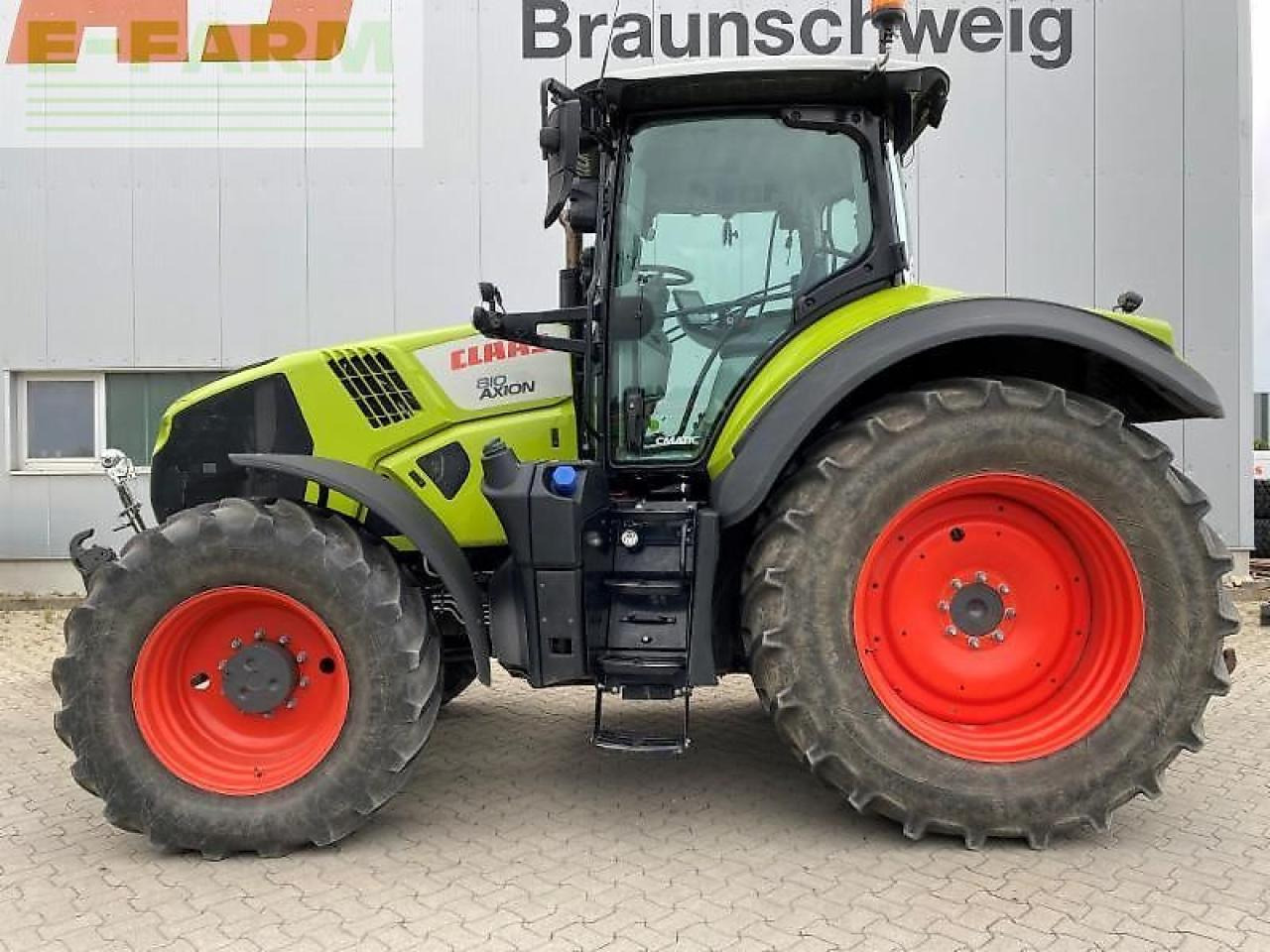 CLAAS axion 810 - Farm tractor: picture 1 CLAAS axion 810 - Farm tractor: picture 1