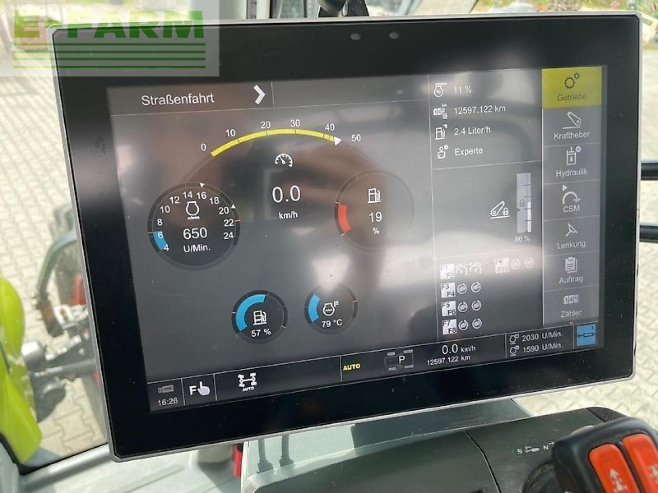 CLAAS axion 810 cm - Farm tractor: picture 4 CLAAS axion 810 cm - Farm tractor: picture 4