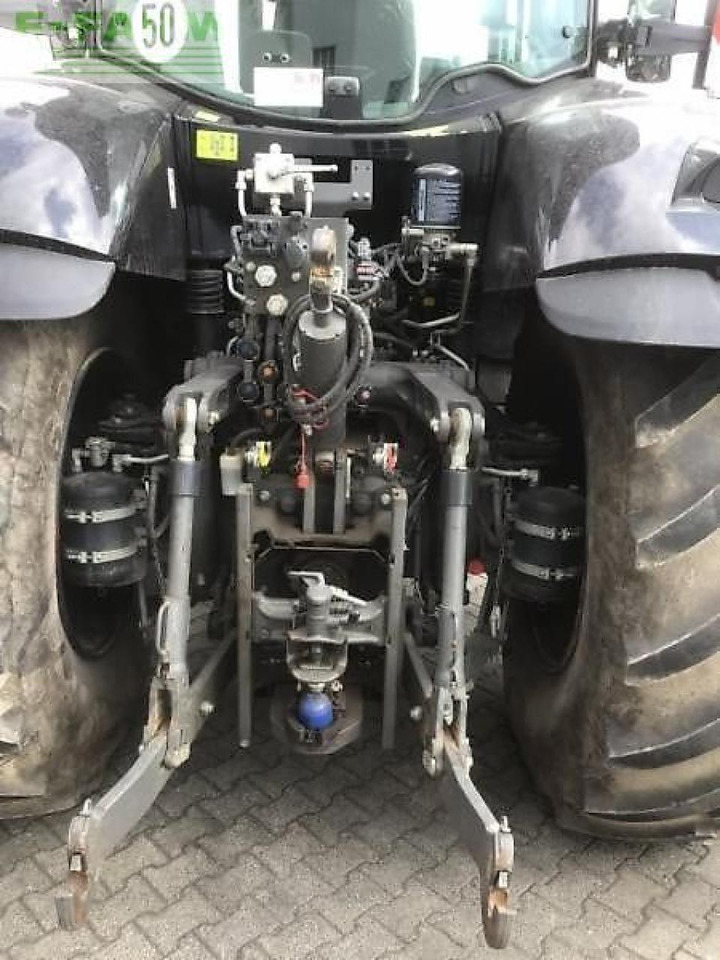 CLAAS axion 830 - Farm tractor: picture 5 CLAAS axion 830 - Farm tractor: picture 5