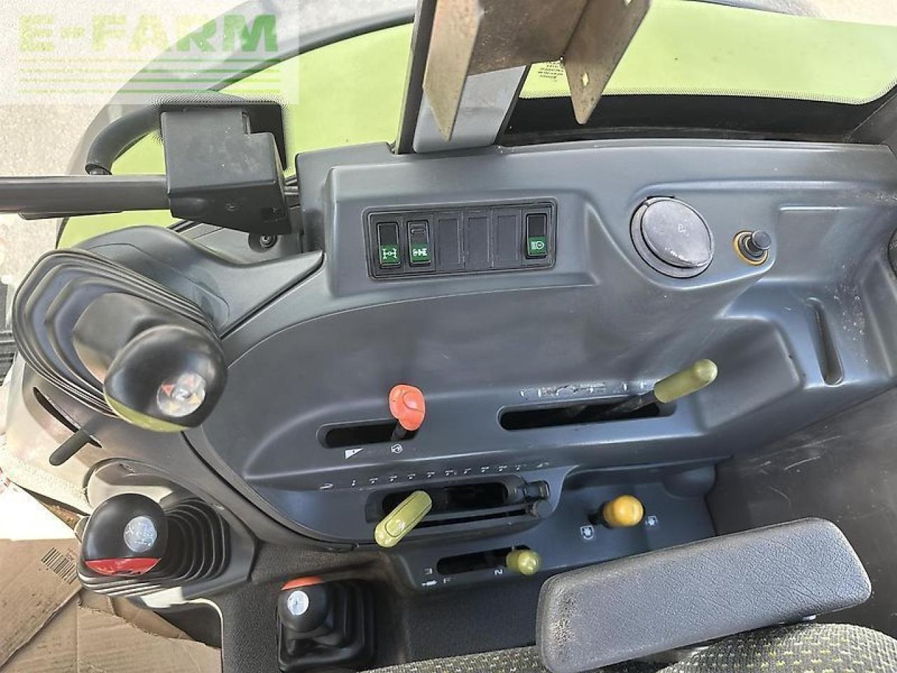 CLAAS celtis 456 rx comfort stoll fz 30 - Farm tractor: picture 5 CLAAS celtis 456 rx comfort stoll fz 30 - Farm tractor: picture 5