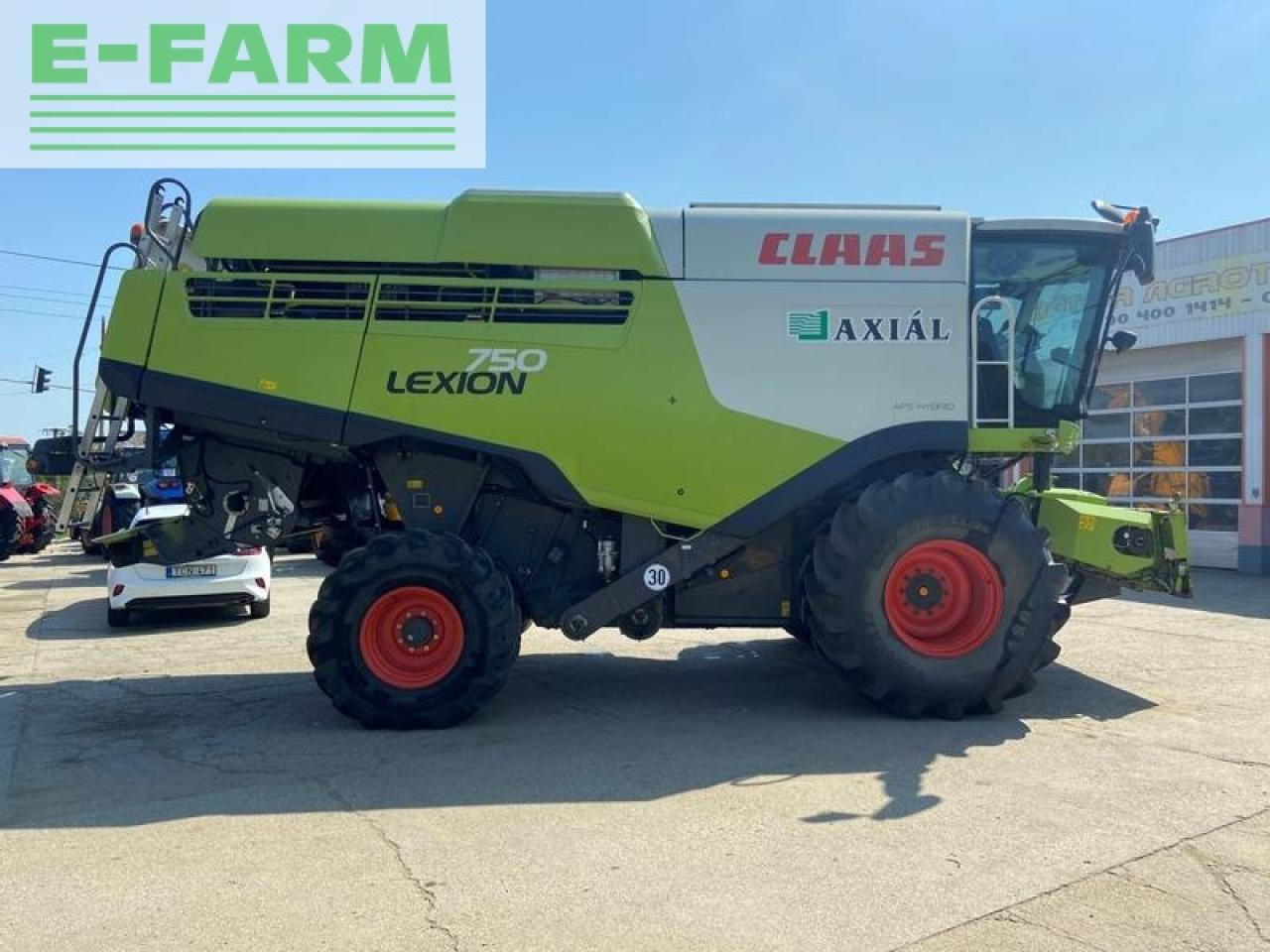 CLAAS lexion 750 - Combine harvester: picture 4 CLAAS lexion 750 - Combine harvester: picture 4