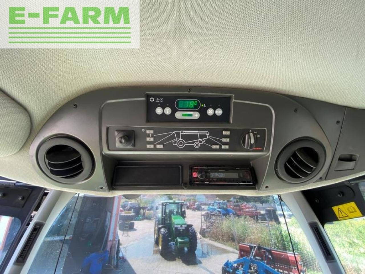 Combine harvester CLAAS lexion 750: picture 9