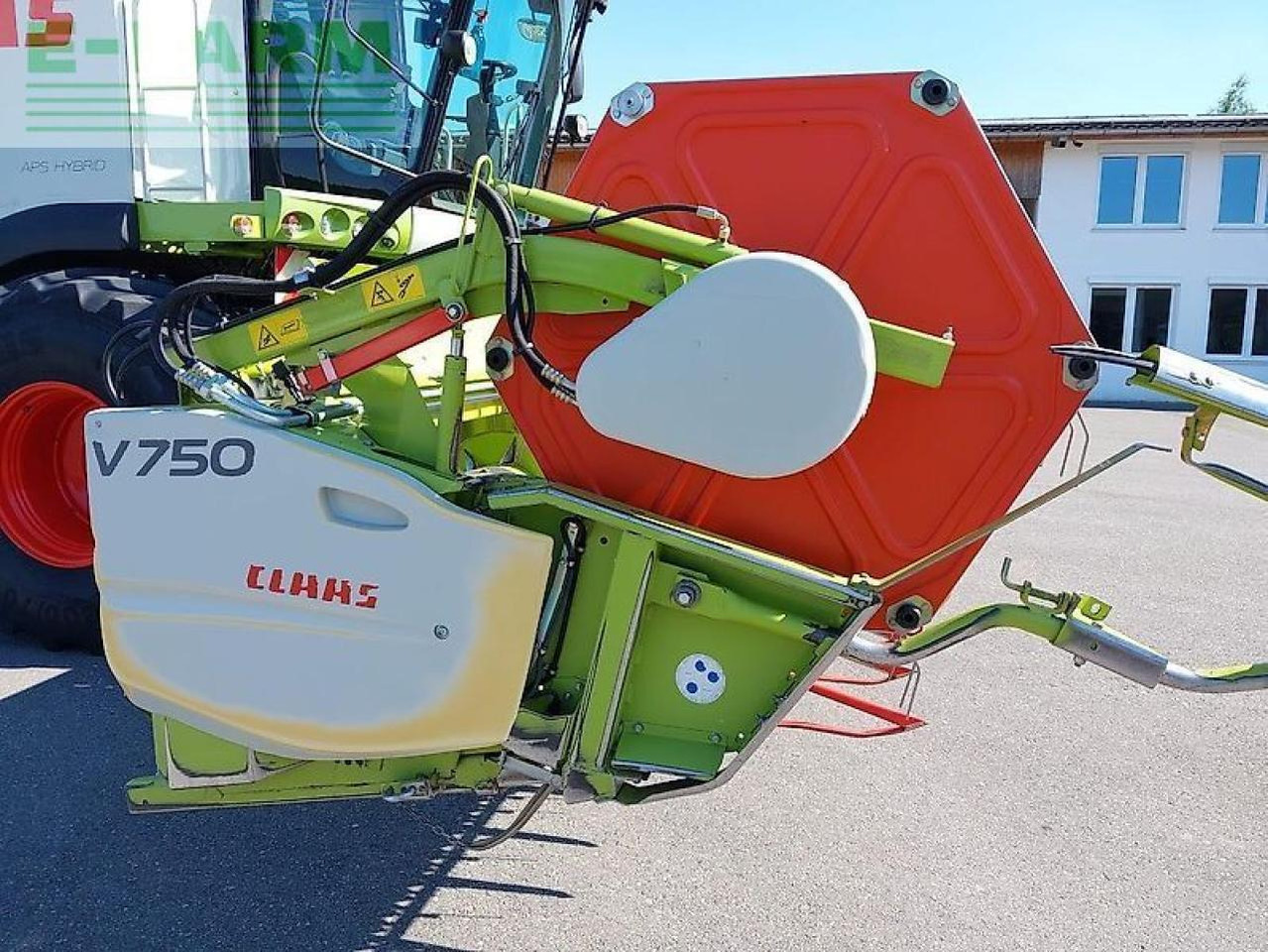 Combine harvester CLAAS lexion 750: picture 13