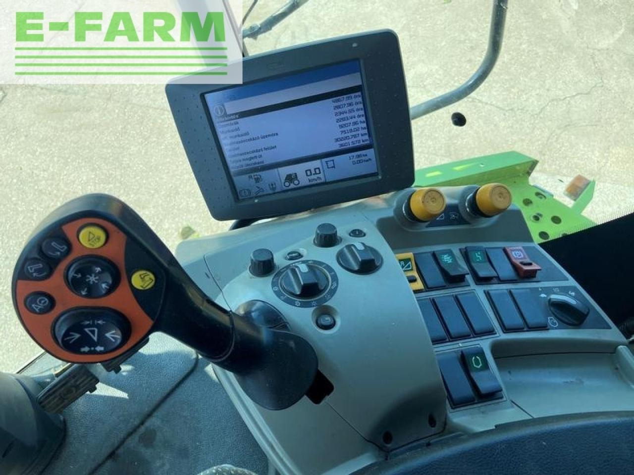 Combine harvester CLAAS lexion 750: picture 11