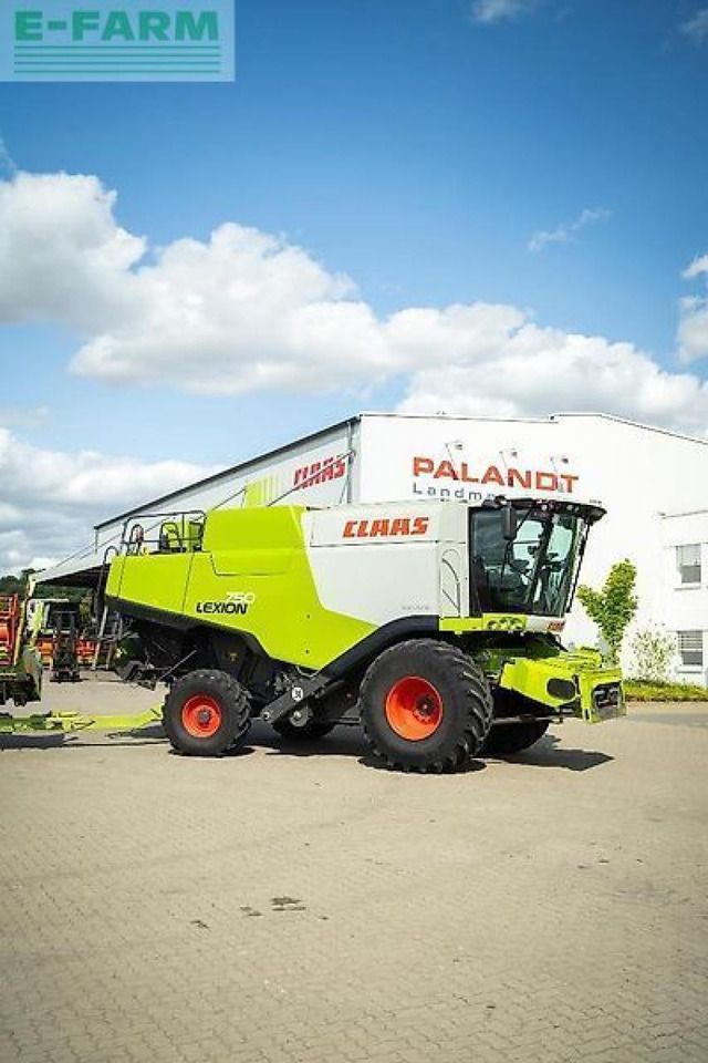 CLAAS lexion 750 - Combine harvester: picture 1 CLAAS lexion 750 - Combine harvester: picture 1