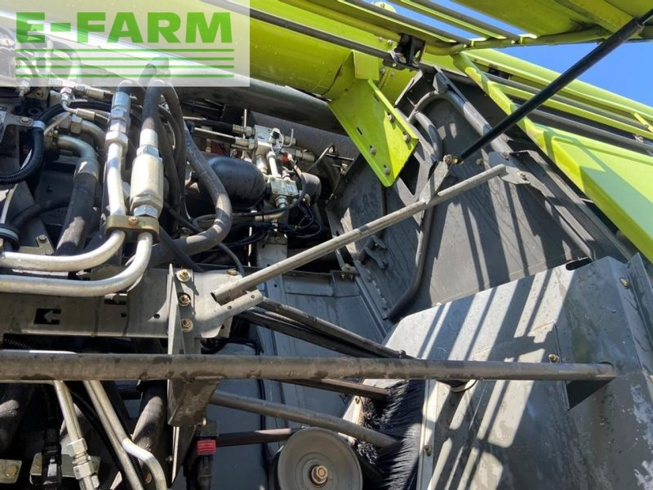 Combine harvester CLAAS lexion 750: picture 27