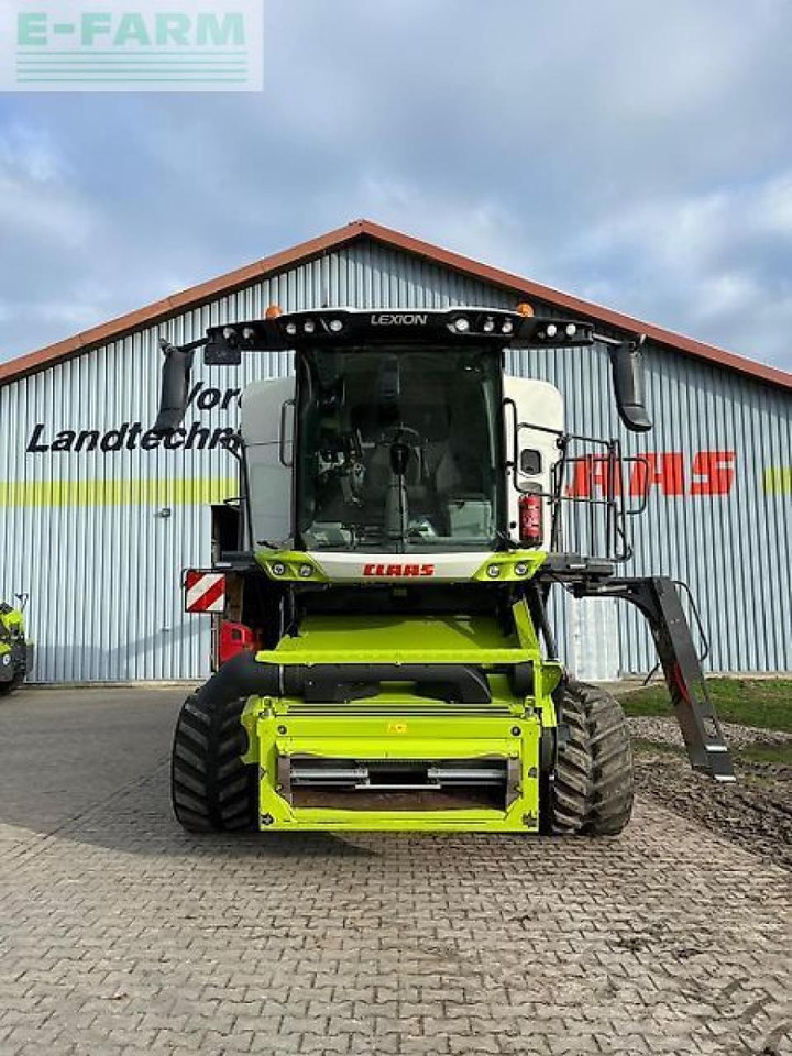 CLAAS lexion 8700 tt - Combine harvester: picture 2 CLAAS lexion 8700 tt - Combine harvester: picture 2