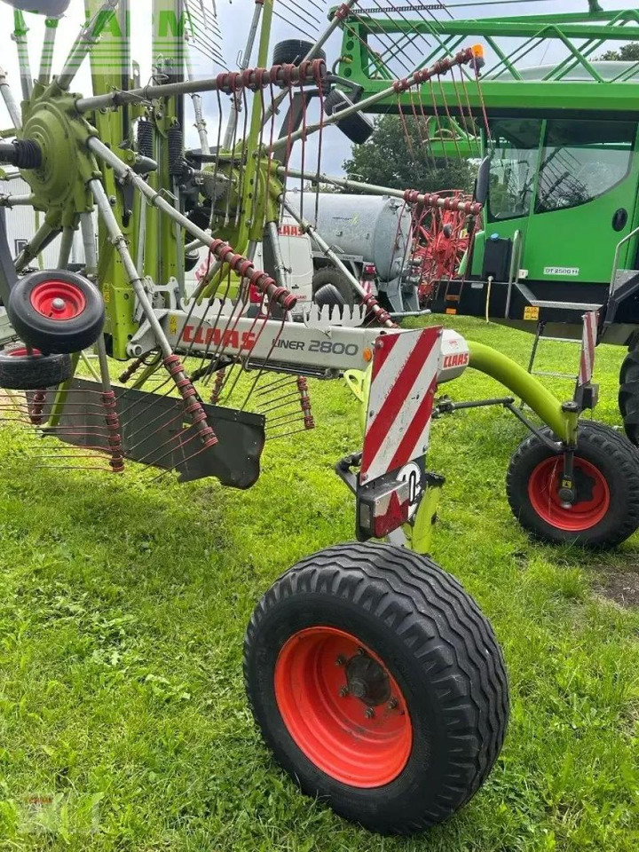 CLAAS liner 2800 - Tedder/ Rake: picture 3 CLAAS liner 2800 - Tedder/ Rake: picture 3