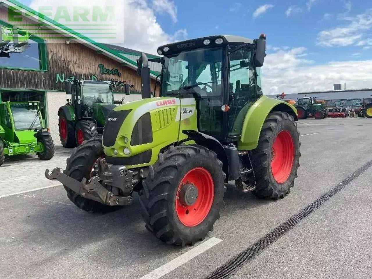 CLAAS marque claas - Farm tractor: picture 1 CLAAS marque claas - Farm tractor: picture 1