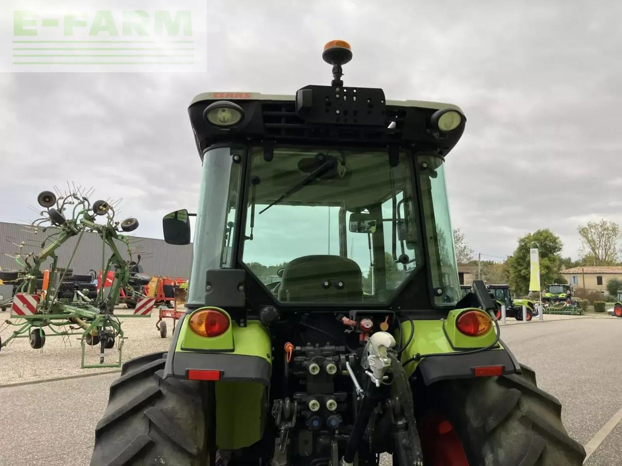 CLAAS nexos 220 vl cabine VL - Farm tractor: picture 5 CLAAS nexos 220 vl cabine VL - Farm tractor: picture 5