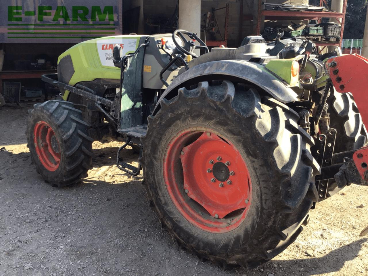CLAAS nexos 240 f arceau F - Farm tractor: picture 3 CLAAS nexos 240 f arceau F - Farm tractor: picture 3