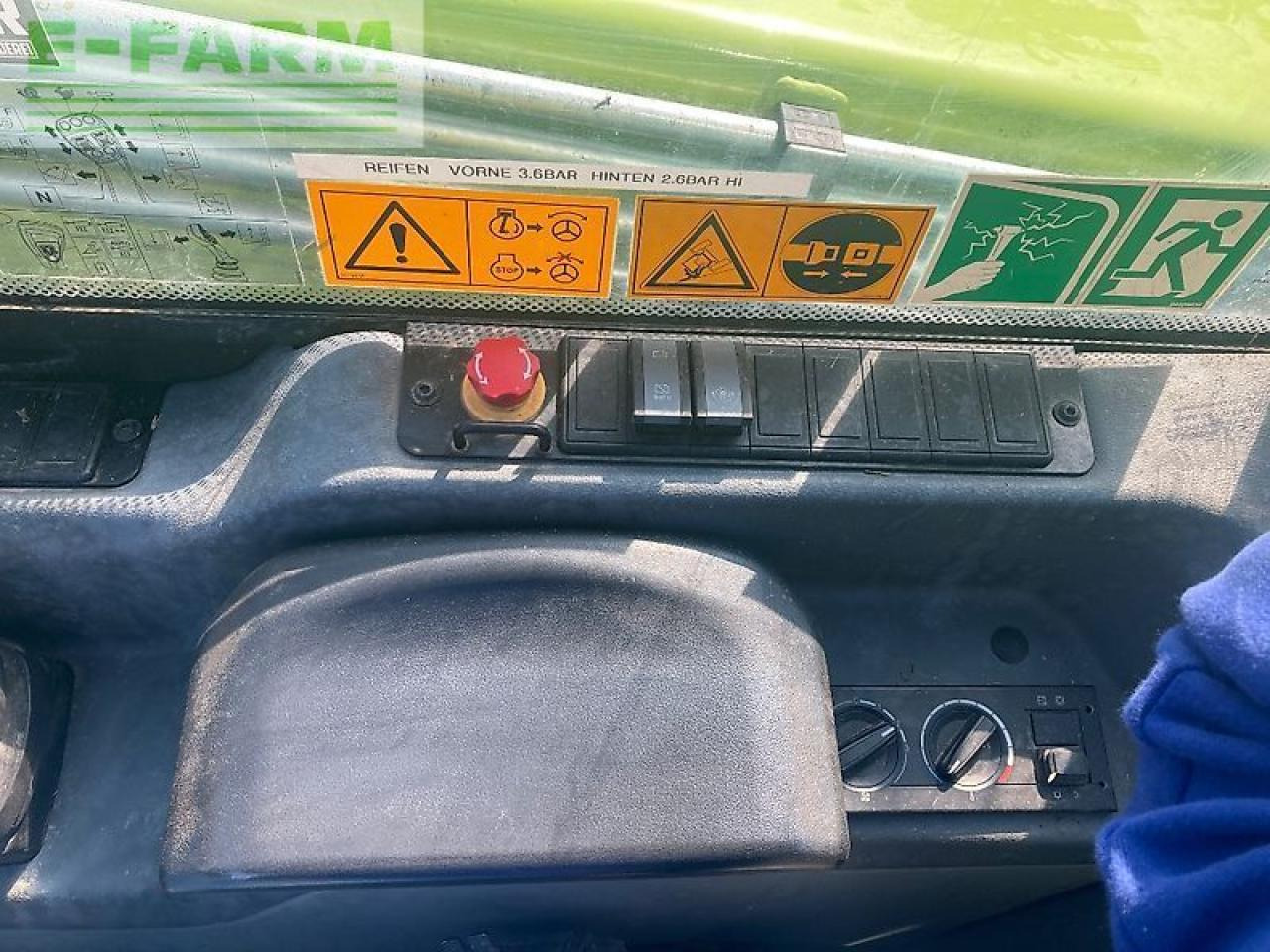 Telescopic handler CLAAS scorpion 741: picture 16