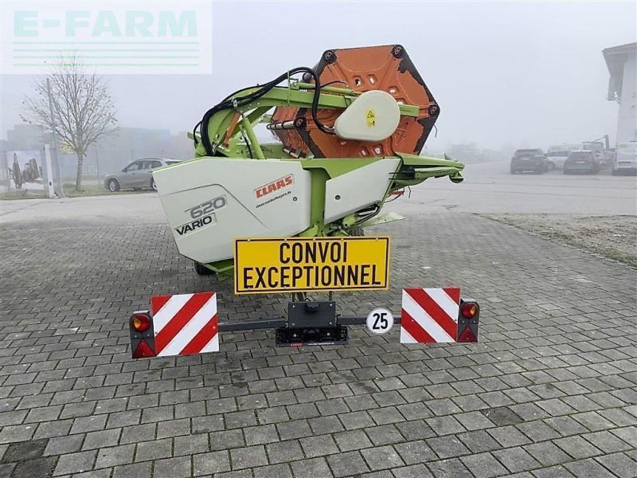 CLAAS vario v 620 - Forage harvester attachment: picture 4 CLAAS vario v 620 - Forage harvester attachment: picture 4