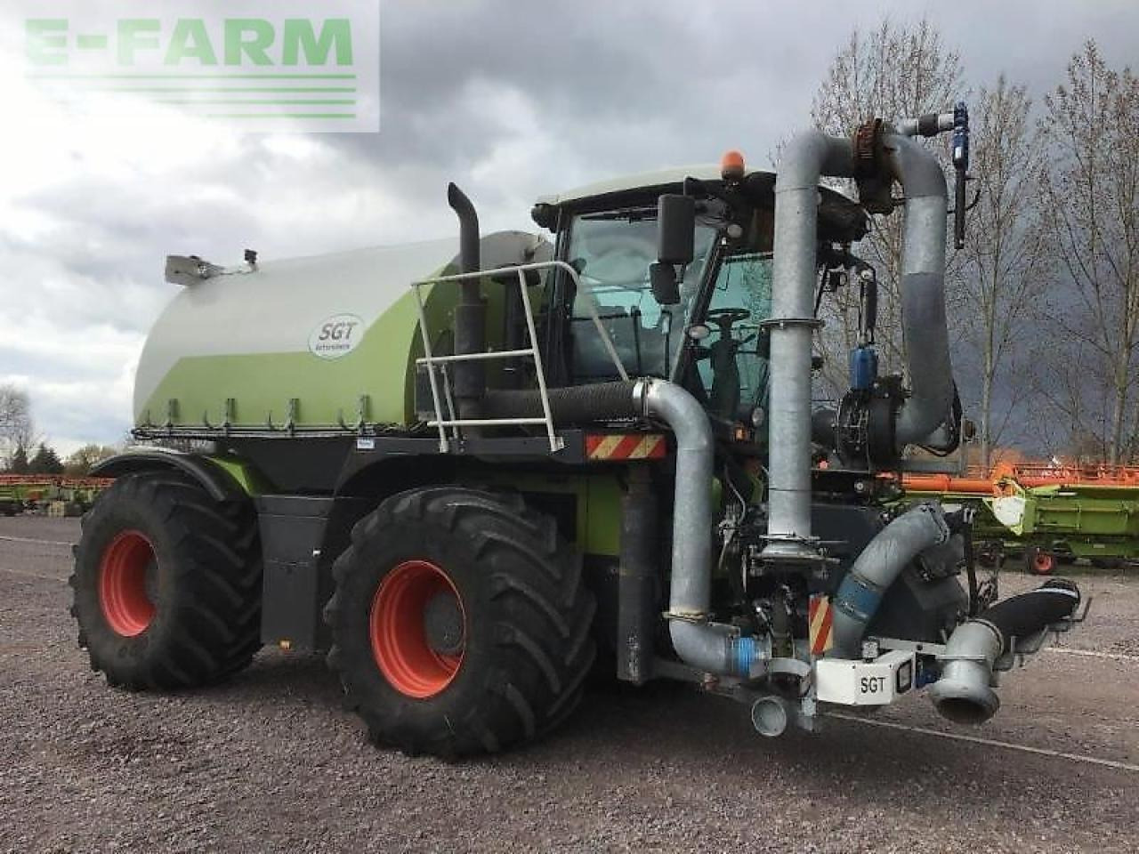 CLAAS xerion 3800 saddle trac - Self-propelled sprayer: picture 3 CLAAS xerion 3800 saddle trac - Self-propelled sprayer: picture 3