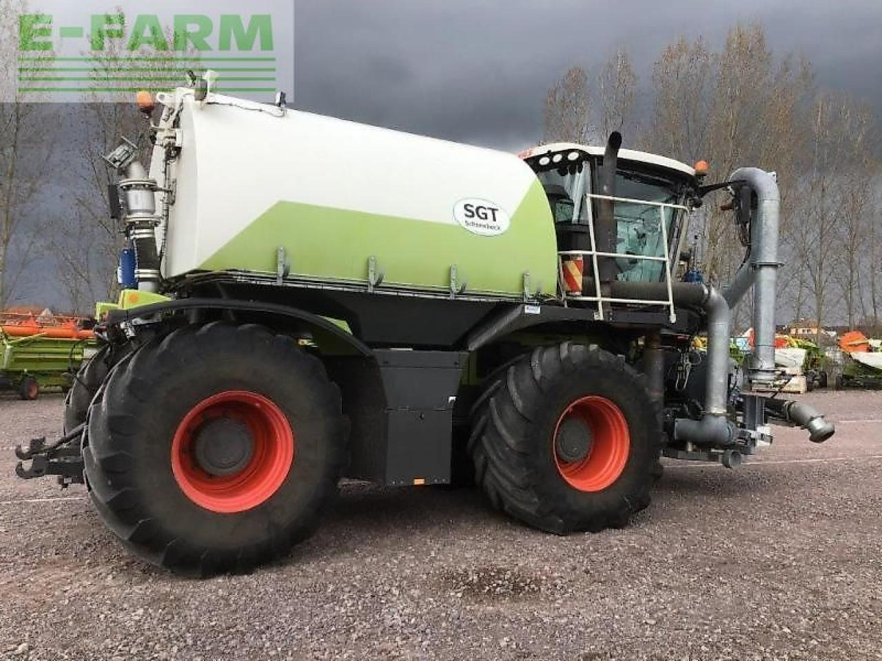 CLAAS xerion 3800 saddle trac - Self-propelled sprayer: picture 4 CLAAS xerion 3800 saddle trac - Self-propelled sprayer: picture 4