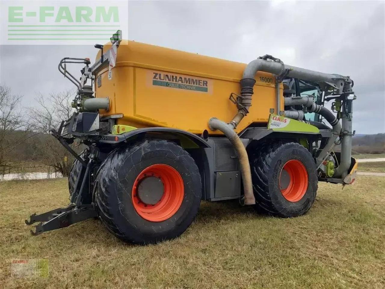 CLAAS xerion 4000 saddle trac SADDLE TRAC - Self-propelled sprayer: picture 3 CLAAS xerion 4000 saddle trac SADDLE TRAC - Self-propelled sprayer: picture 3