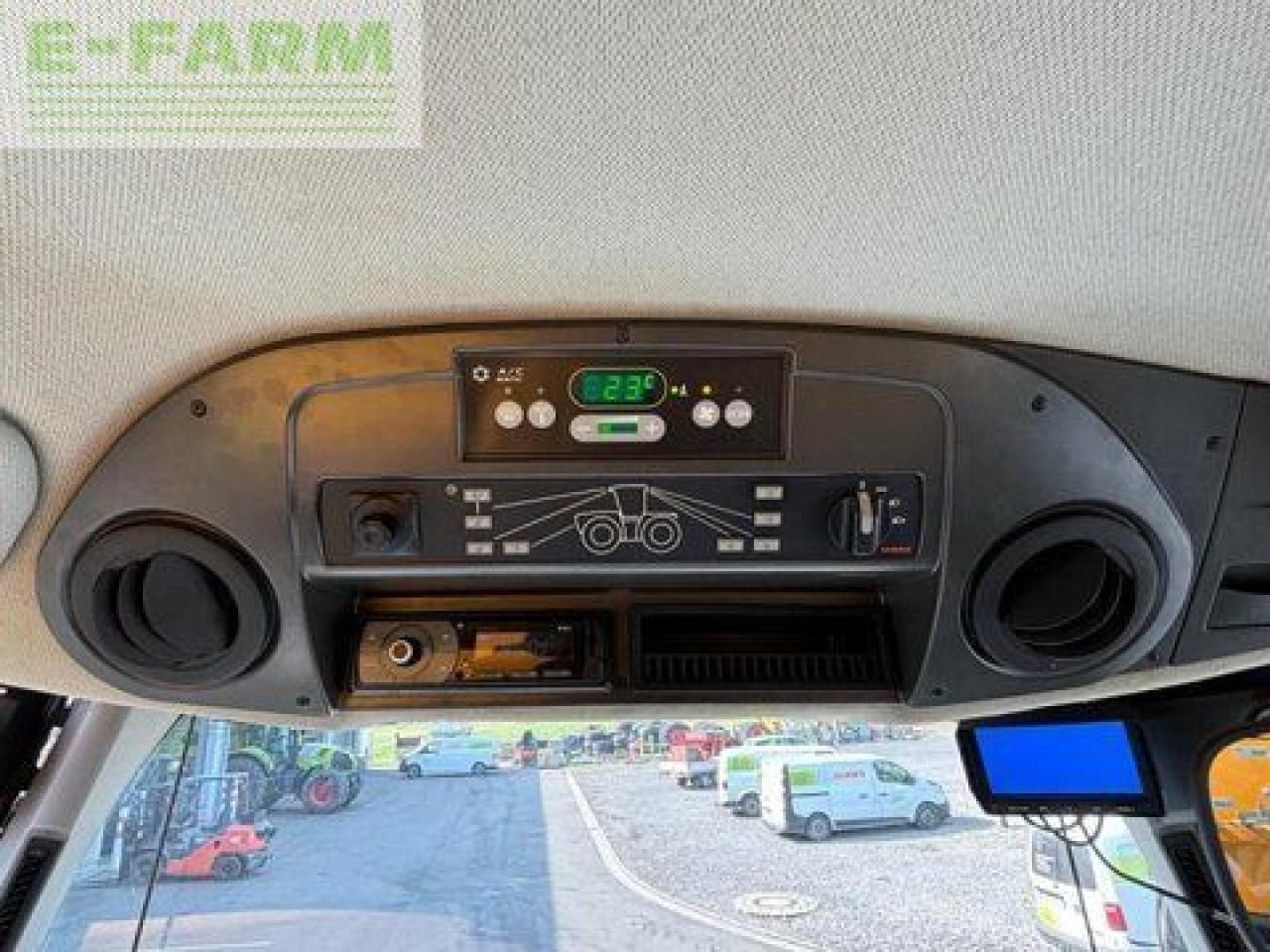Farm tractor CLAAS xerion 4000 saddle trac, zunhammer acx 16 cbm SADDLE TRAC: picture 12
