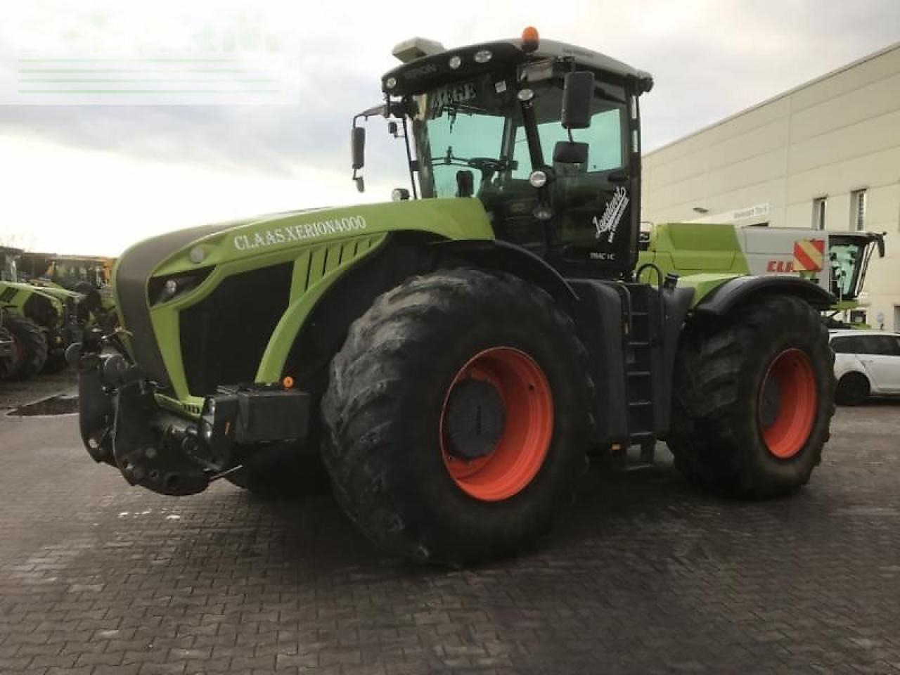 CLAAS xerion 4000 trac vc TRAC VC - Farm tractor: picture 1 CLAAS xerion 4000 trac vc TRAC VC - Farm tractor: picture 1