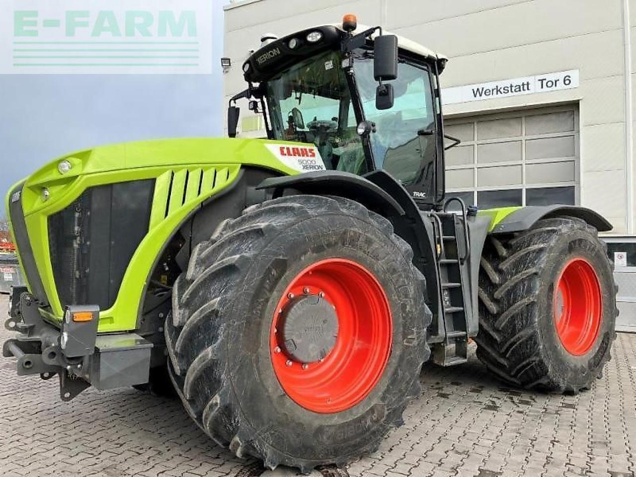 CLAAS xerion 5000 trac - Farm tractor: picture 1 CLAAS xerion 5000 trac - Farm tractor: picture 1