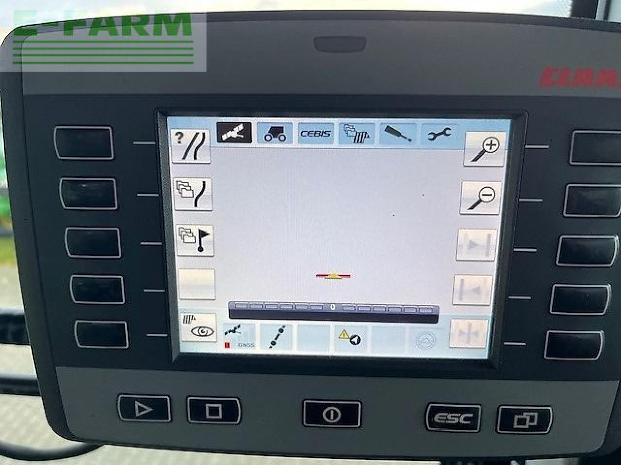 CLAAS xerion - Farm tractor: picture 4 CLAAS xerion - Farm tractor: picture 4