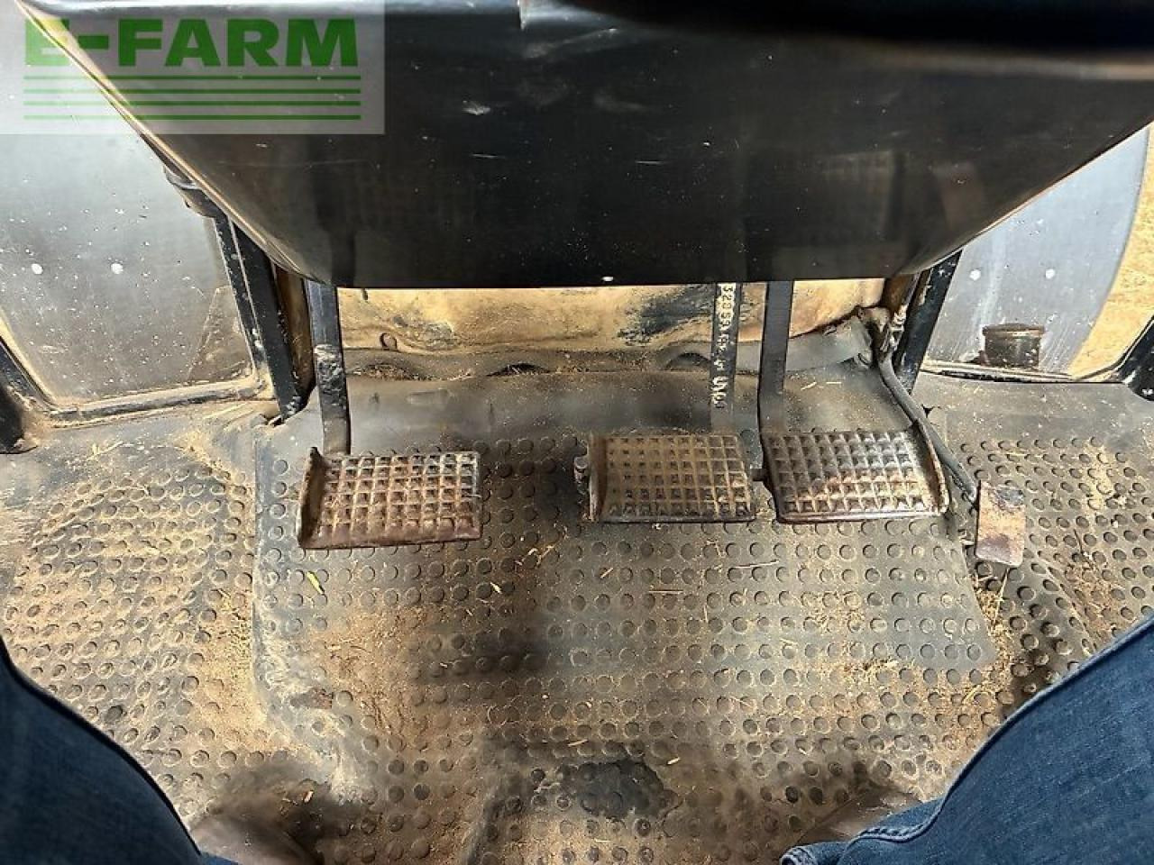 Case-IH 1255 - Farm tractor: picture 3 Case-IH 1255 - Farm tractor: picture 3