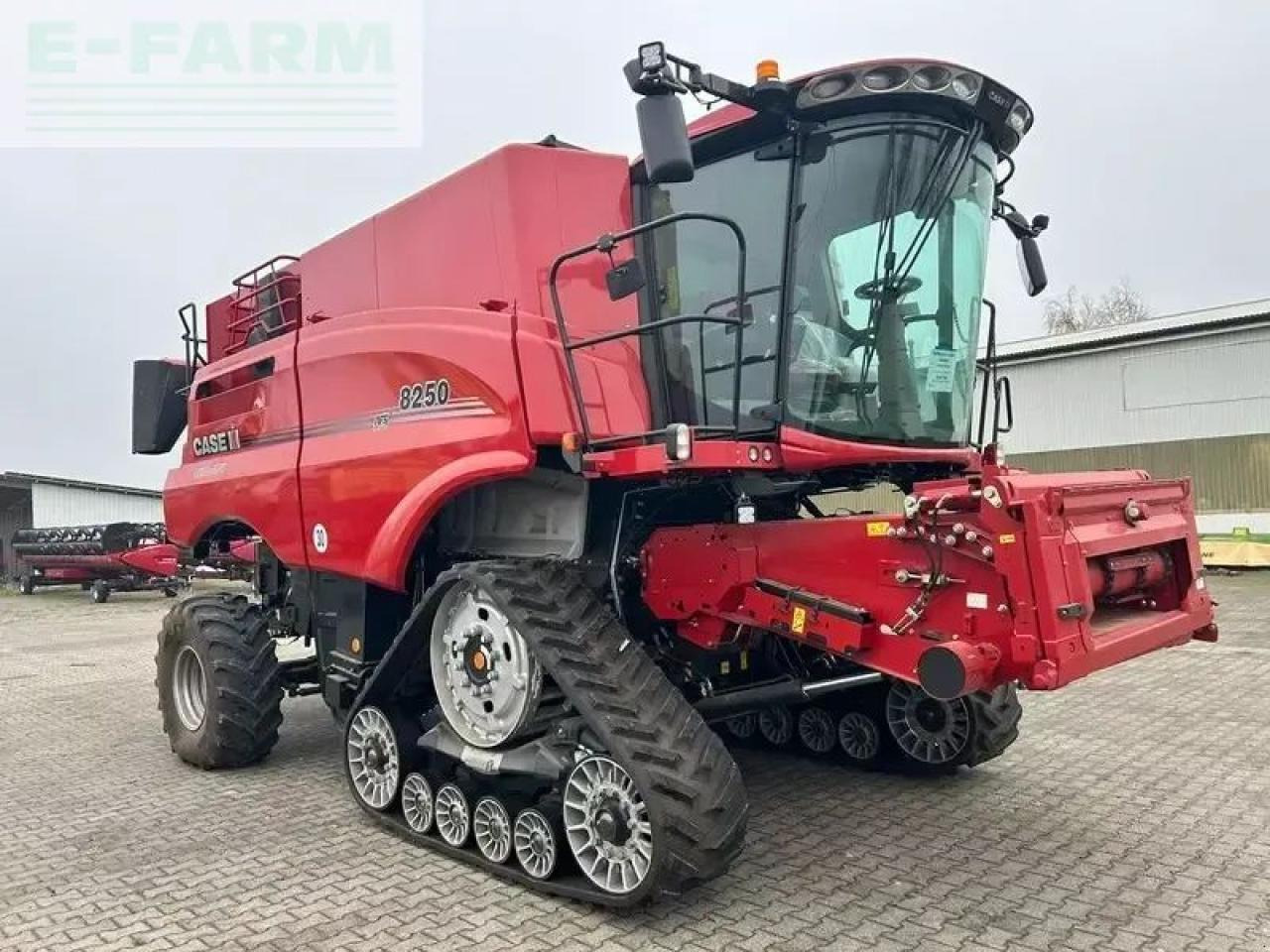 Case-IH axial flow 8250 st5 p - Combine harvester: picture 2 Case-IH axial flow 8250 st5 p - Combine harvester: picture 2