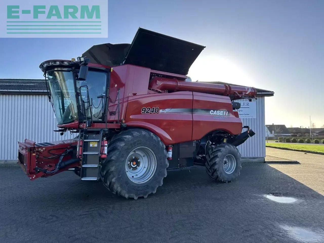 Case-IH axial flow 9240 - Combine harvester: picture 1 Case-IH axial flow 9240 - Combine harvester: picture 1
