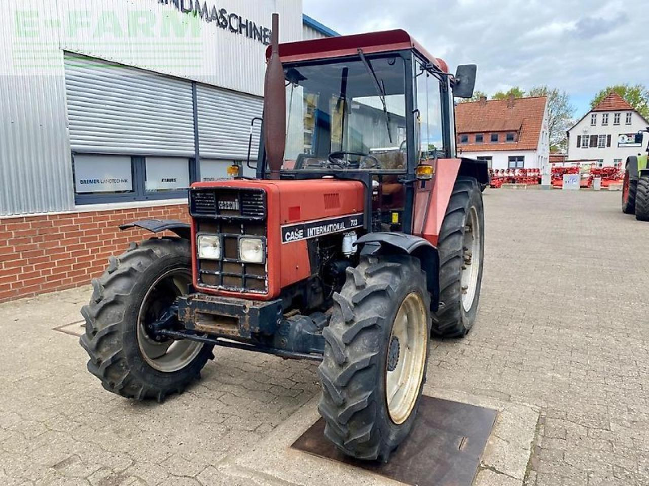 Case-IH ihc 733 allrad, silent 85 kabine, 16+8 getriebe, 1000er zapfwelle, made in neuss! - Farm tractor: picture 2 Case-IH ihc 733 allrad, silent 85 kabine, 16+8 getriebe, 1000er zapfwelle, made in neuss! - Farm tractor: picture 2