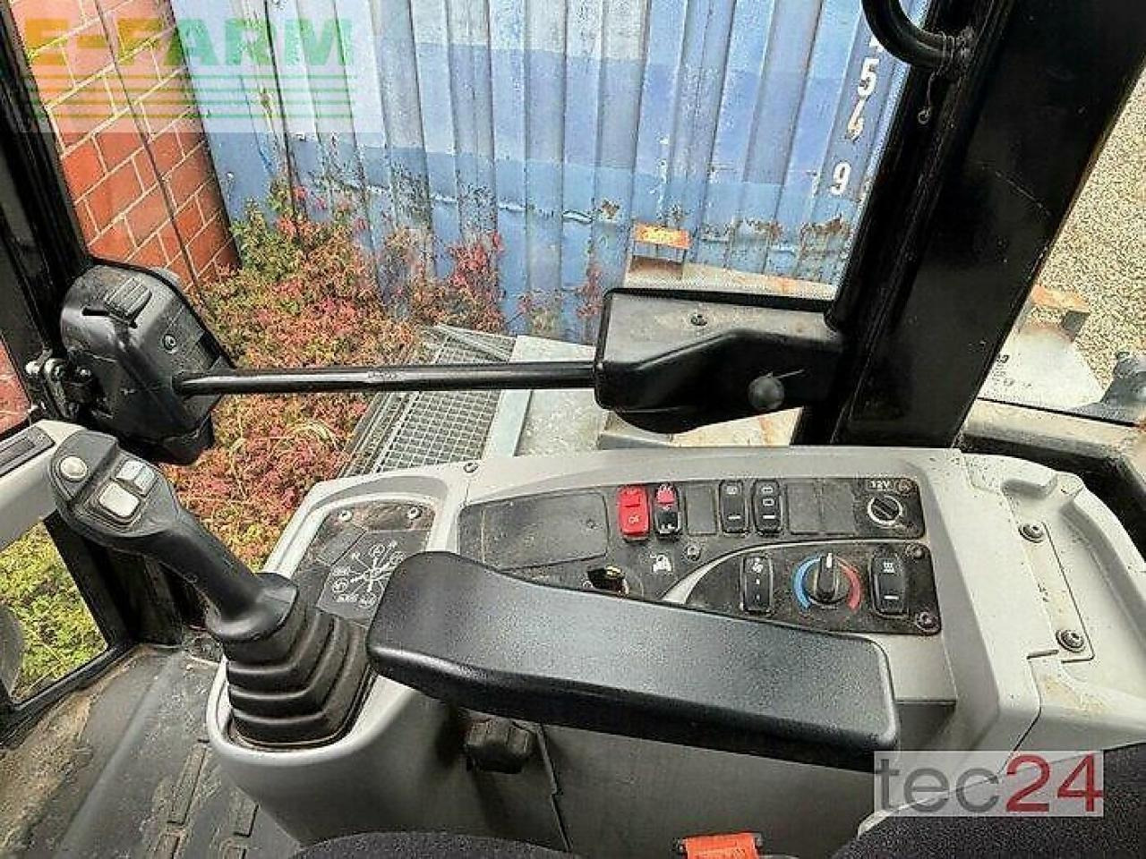 Caterpillar 906 m - Mini excavator: picture 4 Caterpillar 906 m - Mini excavator: picture 4