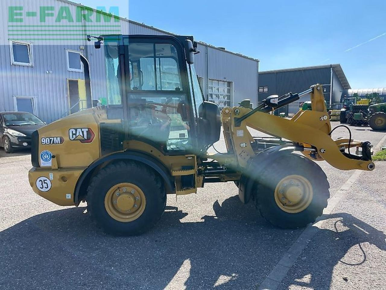 Caterpillar 907m - Mini excavator: picture 5 Caterpillar 907m - Mini excavator: picture 5