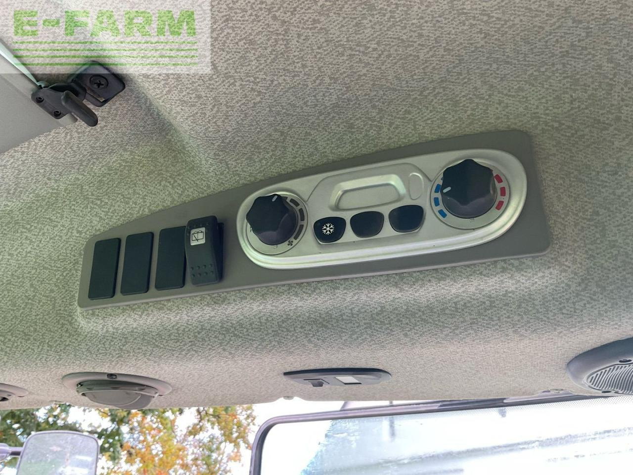 Farm tractor Deutz-Fahr 5100 C: picture 23 Farm tractor Deutz-Fahr 5100 C: picture 23