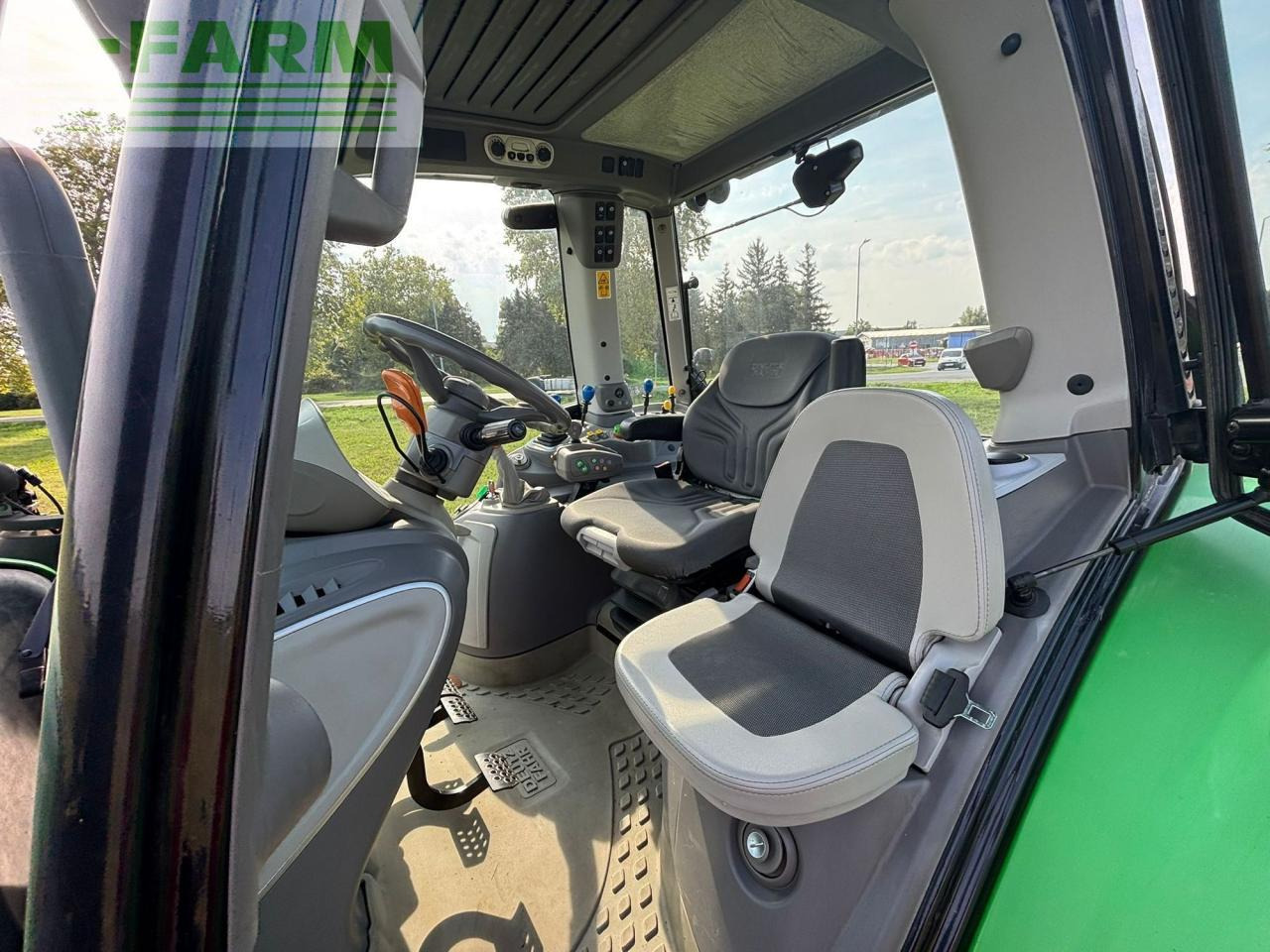 Farm tractor Deutz-Fahr 6155 Agrotron: picture 16 Farm tractor Deutz-Fahr 6155 Agrotron: picture 16