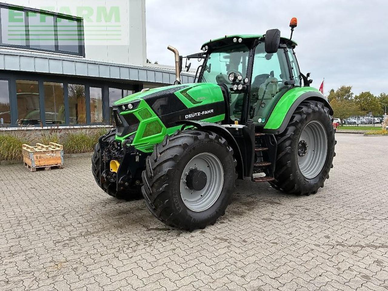 Farm tractor Deutz-Fahr 6185 ttv: picture 11