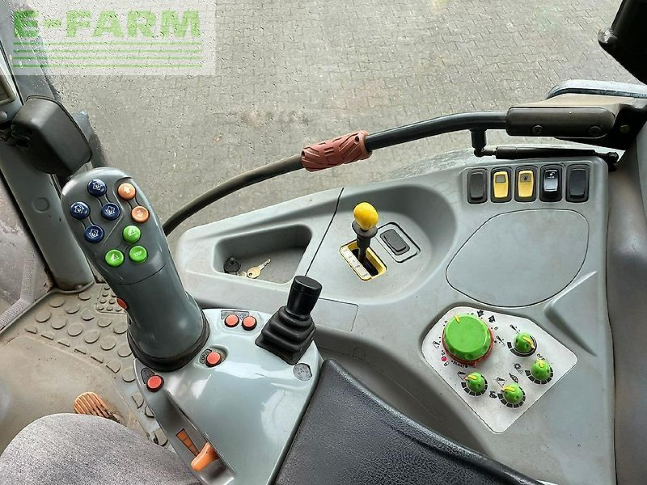 Farm tractor Deutz-Fahr deutz agrotron ttv430 met brede wielen: picture 13