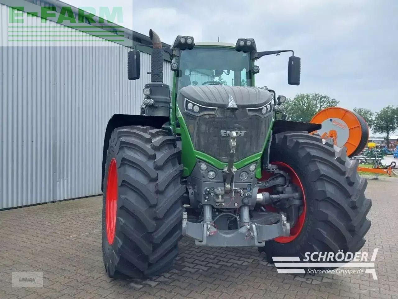 Fendt 1050 vario s4 profi plus - Farm tractor: picture 3 Fendt 1050 vario s4 profi plus - Farm tractor: picture 3