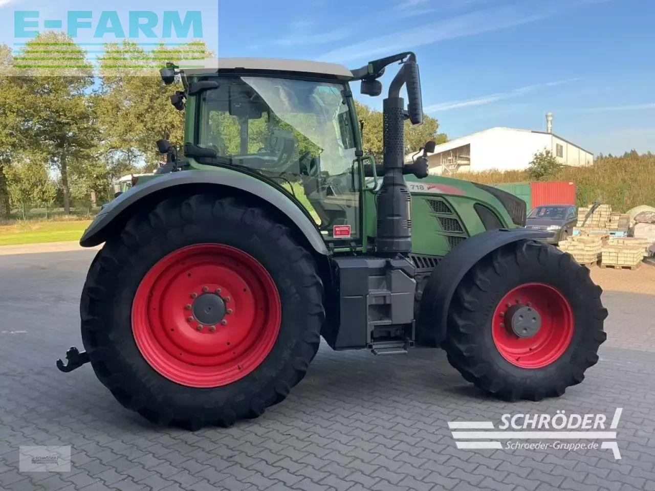 Fendt 718 vario s4 power | rtk Power - Farm tractor: picture 3 Fendt 718 vario s4 power | rtk Power - Farm tractor: picture 3
