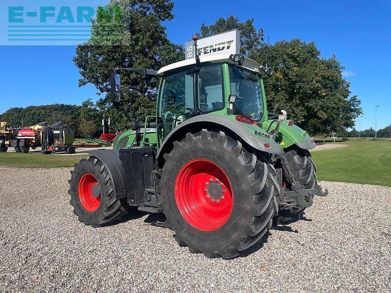Fendt 718 vario scr - Farm tractor: picture 2 Fendt 718 vario scr - Farm tractor: picture 2