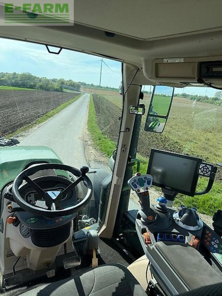 Farm tractor Fendt 724: picture 10